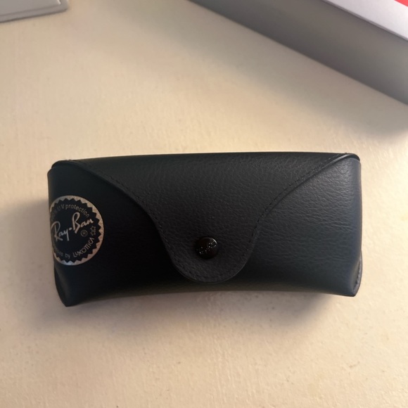 Arista Ray-Ban sunglasses in gradient brown. - Picture 2 of 4